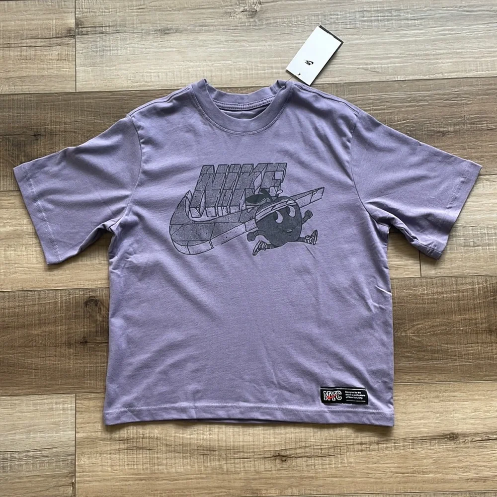 NWT Nike NYC Apple Running Purple T-Shirt Women’s XS